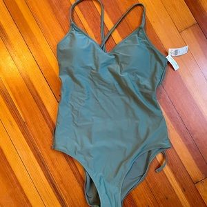 NWT Aerie Swimsuit in M. Never worn!